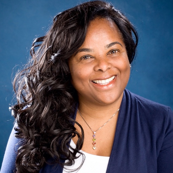 Meet your Posher, Lorraine - Picture 1 of 1